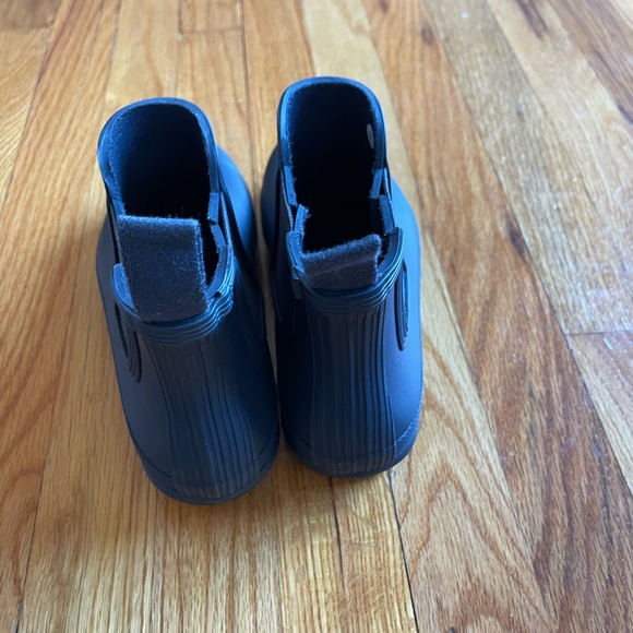 BRAND NEW: HUNTER Women’s Original Chelsea ankle rain boot.Size 6 Navy Blue - Picture 11 of 12